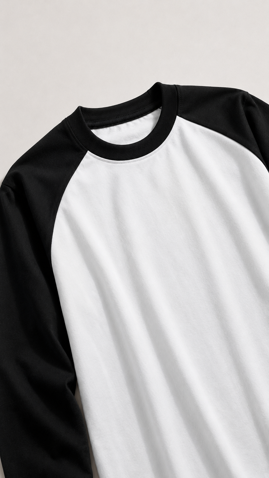 LUXZRA Form Raglan Tee – Unisex